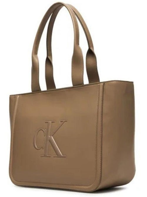 Mala Tote Média Calvin Klein Jeans Bold Bege para Mulher - Kiabi Mala Tote Média Calvin Klein Jeans Bold Bege para Mulher - Kiabi