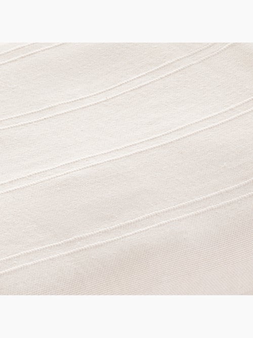 Manta tipo plaid em tecido texturizado de fio tingido, com rebordo rematado - Gamusi - Kiabi Manta tipo plaid em tecido texturizado de fio tingido, com rebordo rematado - Gamusi - Kiabi