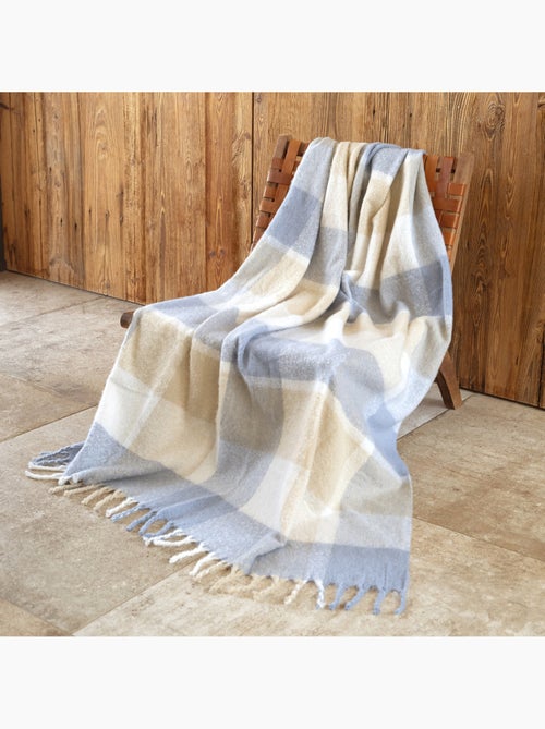 Manta xadrez com aspeto de mohair e franjas - Kiabi