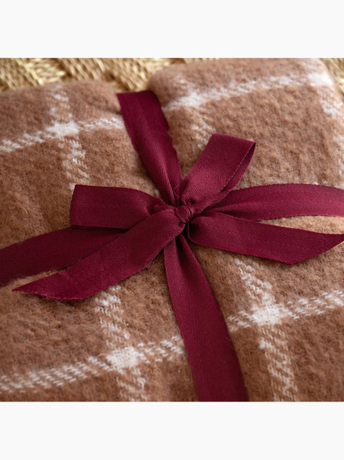 Manta xadrez com aspeto de mohair e franjas - Kiabi Manta xadrez com aspeto de mohair e franjas - Kiabi