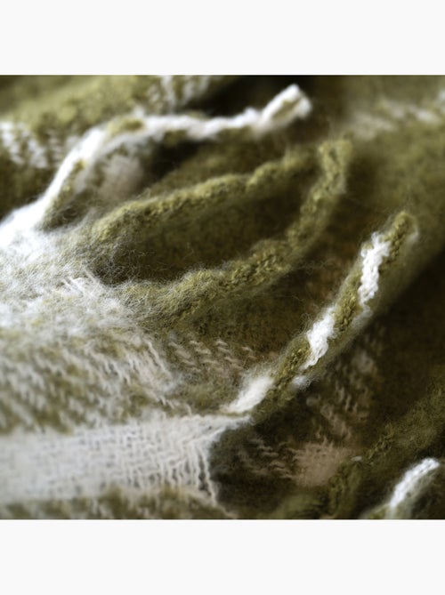 Manta xadrez com aspeto de mohair e franjas - Kiabi Manta xadrez com aspeto de mohair e franjas - Kiabi