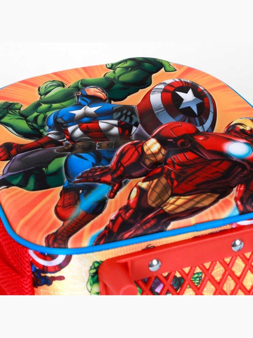 Marvel Os Vingadores Attack Mochila 3D com Rodas Pequena, Vermelha - Kiabi Marvel Os Vingadores Attack Mochila 3D com Rodas Pequena, Vermelha - Kiabi