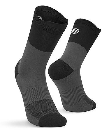 Meias de cano alto para trail running