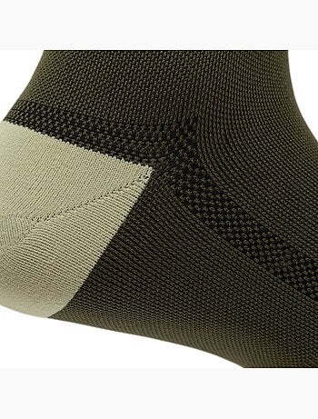 Meias de ciclismo gravel de cano médio