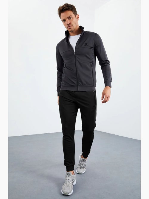 Men's conjunto de sweatshirt e calças em malha scuba tommy - Kiabi Men's conjunto de sweatshirt e calças em malha scuba tommy - Kiabi