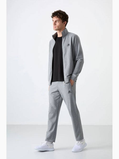 Men's conjunto de sweatshirt e calças relaxed fit com gola com fecho tommy - Kiabi Men's conjunto de sweatshirt e calças relaxed fit com gola com fecho tommy - Kiabi