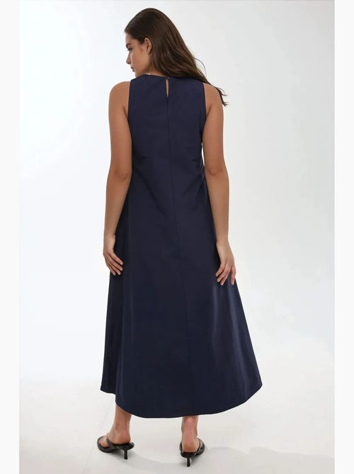 Mixray collection vestido maxi em a com decote redondo e sem mangas hiccup - Kiabi Mixray collection vestido maxi em a com decote redondo e sem mangas hiccup - Kiabi