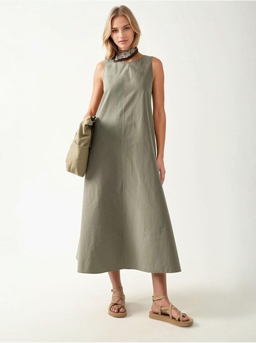 Mixray collection vestido maxi em a com decote redondo e sem mangas hiccup - Kiabi Mixray collection vestido maxi em a com decote redondo e sem mangas hiccup - Kiabi