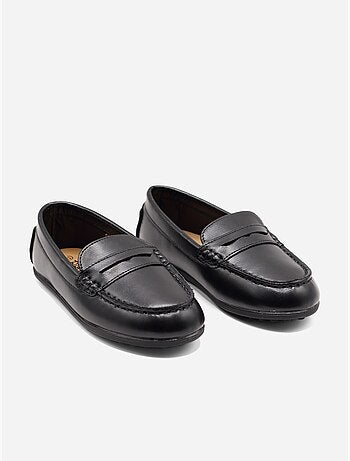 Mocassim alça cruzada