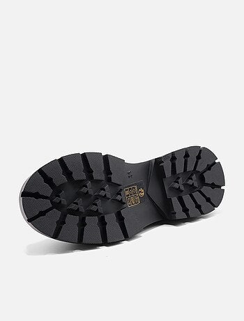 Mocassins alça cruzada