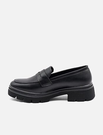 Mocassins alça cruzada