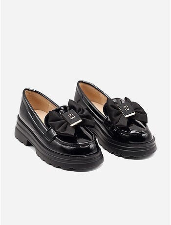 Mocassins alça cruzada