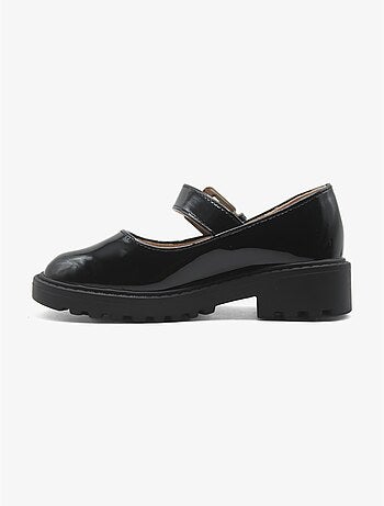 Mocassins alça cruzada