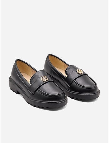 Mocassins com detalhes em strass