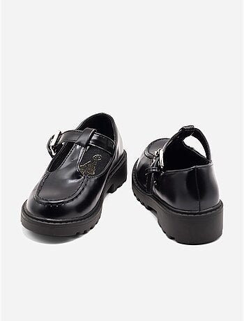 Mocassins com fivela