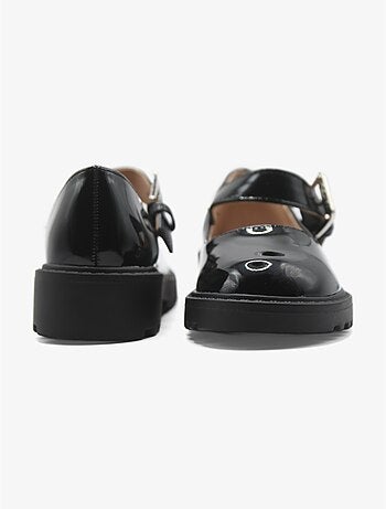 Mocassins com fivela