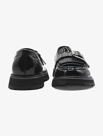 Mocassins com franjas