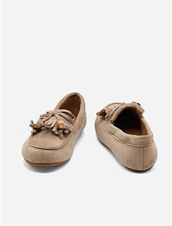Mocassins com franjas