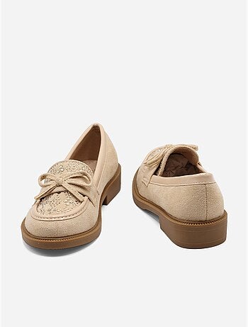 Mocassins com laços