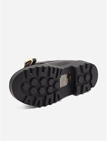 Mocassins com laços