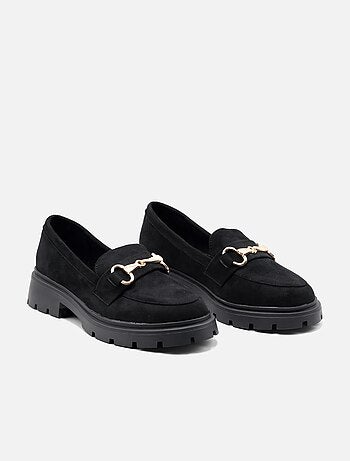Mocassins com sola grossa