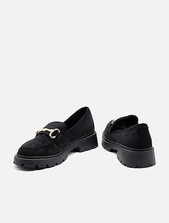 Mocassins com sola grossa