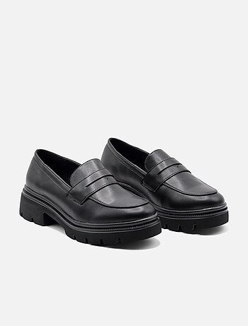 Mocassins com sola grossa