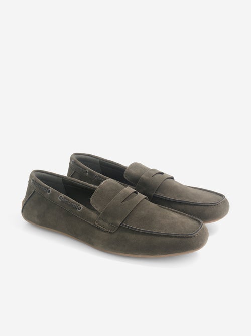 Mocassins de barco em camurça sintética - Kiabi Mocassins de barco em camurça sintética - Kiabi