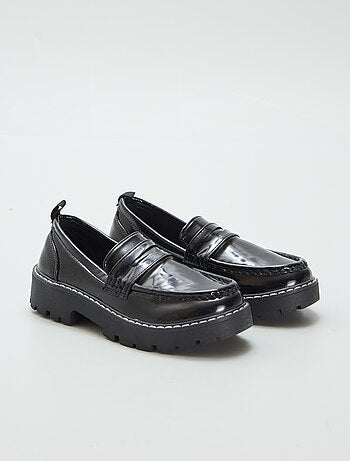 Mocassins em pele sintética de verniz