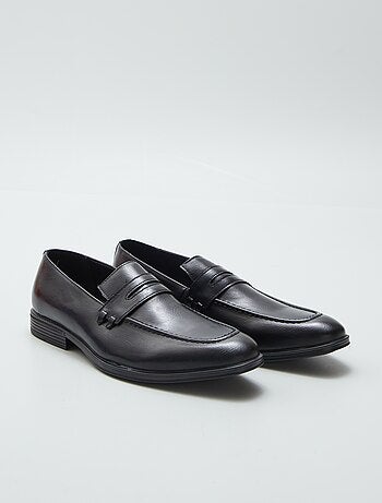 Mocassins em verniz