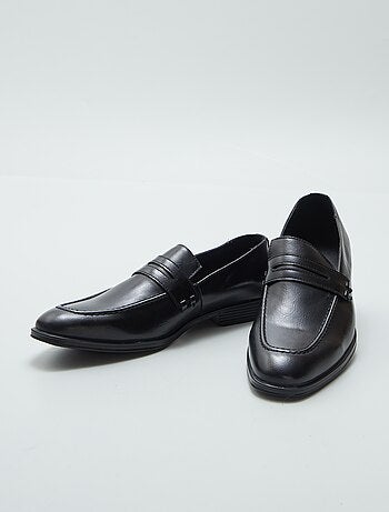 Mocassins em verniz