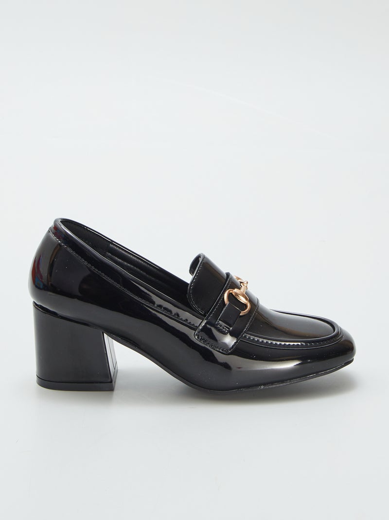 Mocassins envernizados com salto PRETO - Kiabi