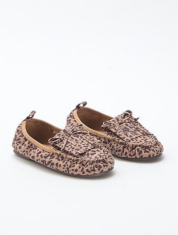 Mocassins leopardo em camurça