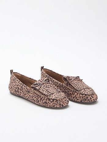 Mocassins leopardo em camurça