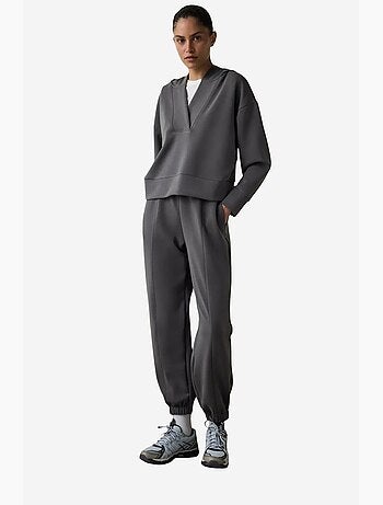 Moletom cropped com capuz em modal penti