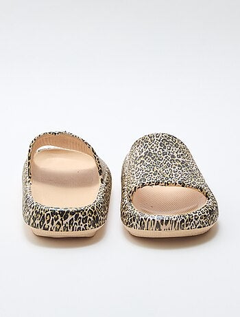 Mule de piscina com estampado de leopardo