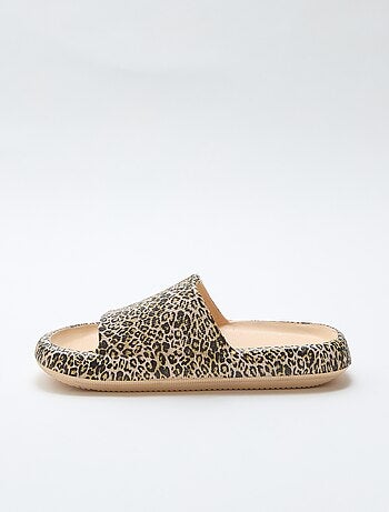 Mule de piscina com estampado de leopardo