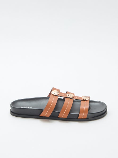 Mules com botões dourados fantasia - Kiabi