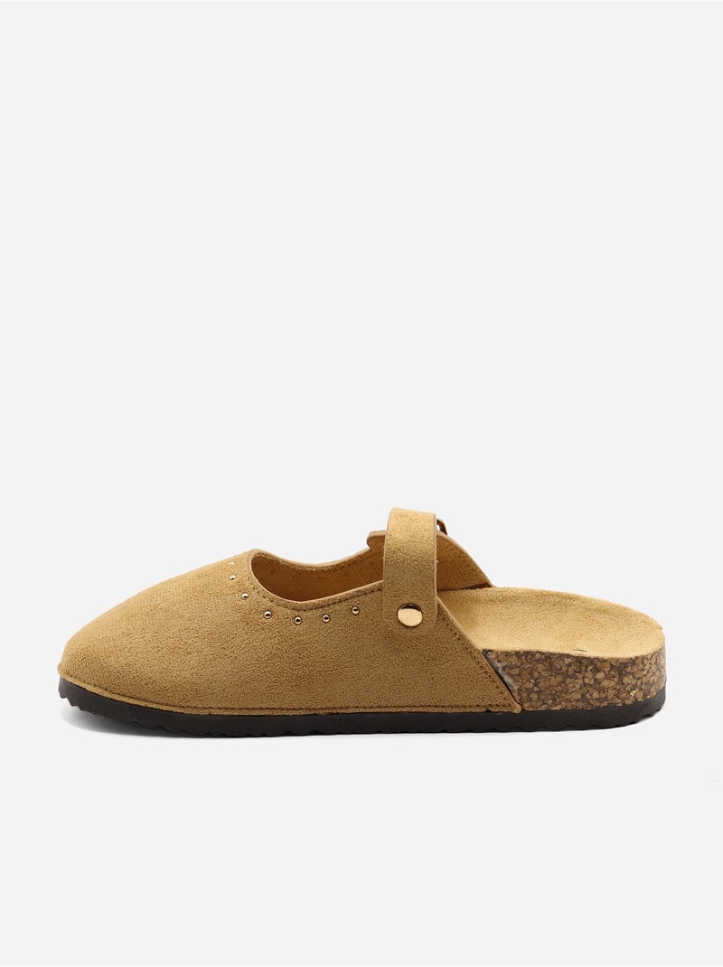 Mules com fivela com tachas Camelo - Kiabi