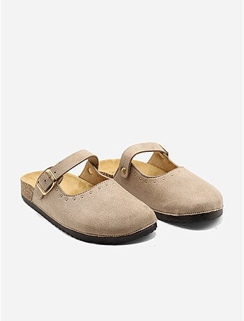 Mules com fivela com tachas
