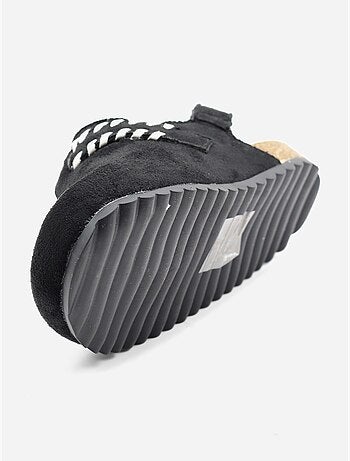 Mules com velcro