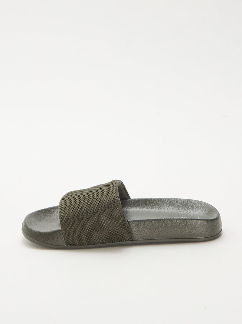 Mules de piscina com tira em mesh Caqui - Kiabi