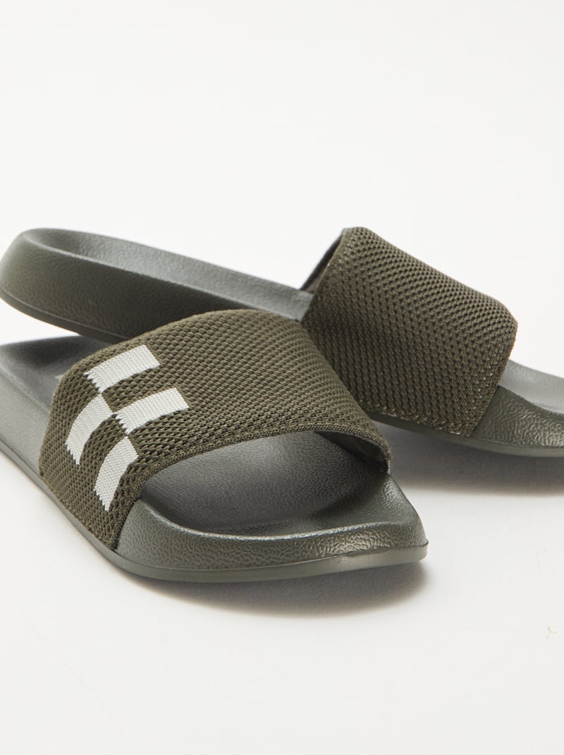 Mules de piscina com tira em mesh Caqui - Kiabi