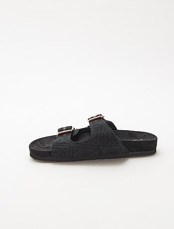Mules de tira dupla em macramé
