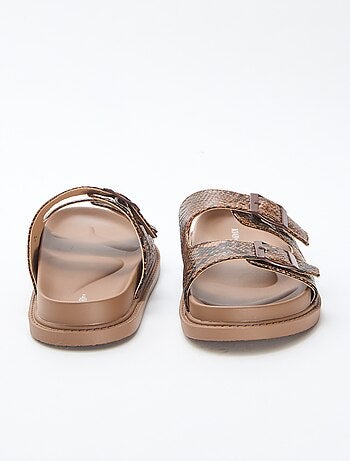 Mules douradas com tira dupla