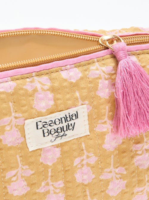 Necessaire estampada e com zíper - Kiabi