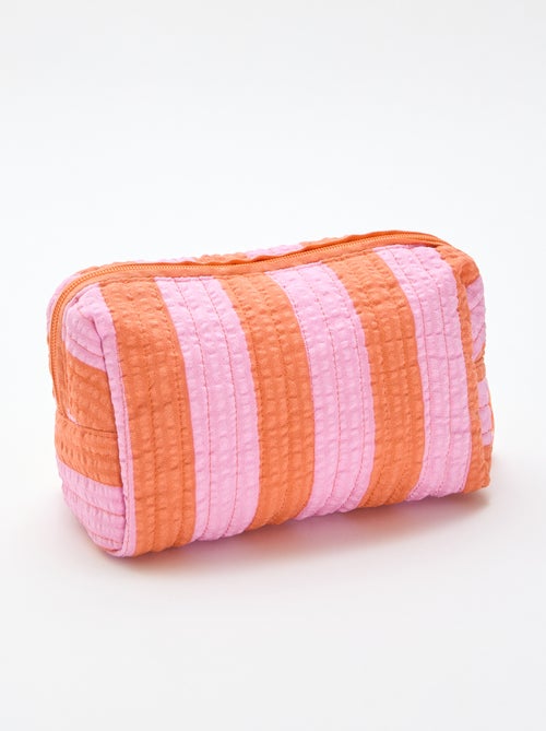 Necessaire estampada e com zíper - Kiabi