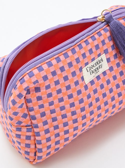 Necessaire estampada e com zíper - Kiabi