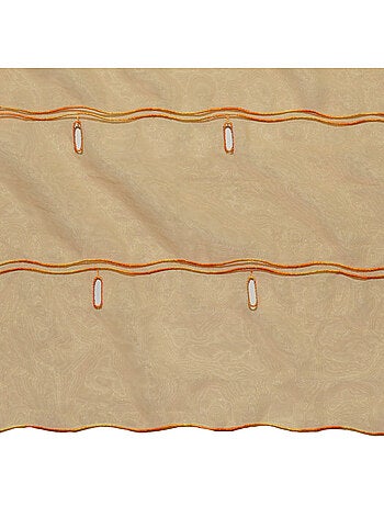 Organza lisa ajustável com casas de botão bordadas