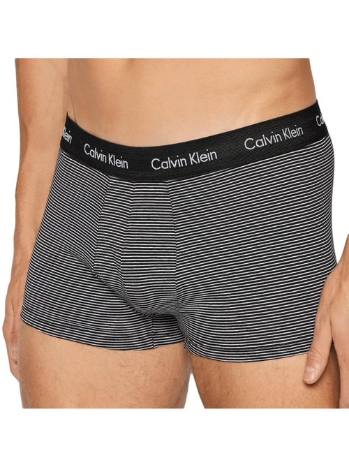 Pack 3 Boxers Calvin Klein Jeans Trunk para Homem Preto/Branco - Kiabi Pack 3 Boxers Calvin Klein Jeans Trunk para Homem Preto/Branco - Kiabi